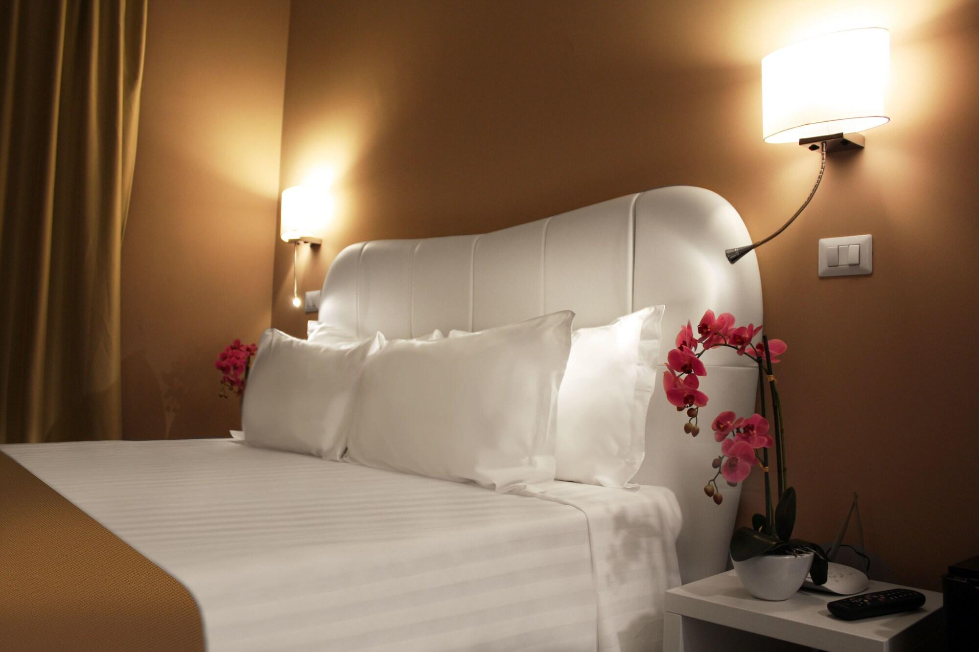 Trevi Aparthotel 2*