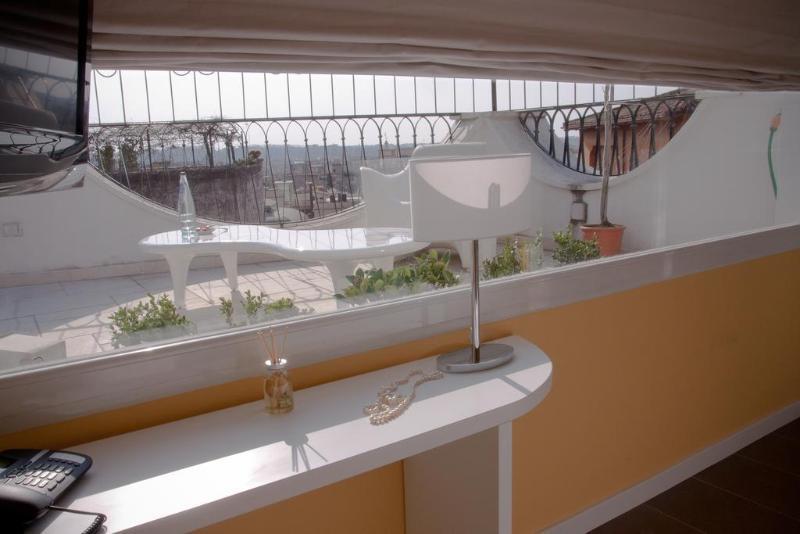 Trevi Aparthotel 2*