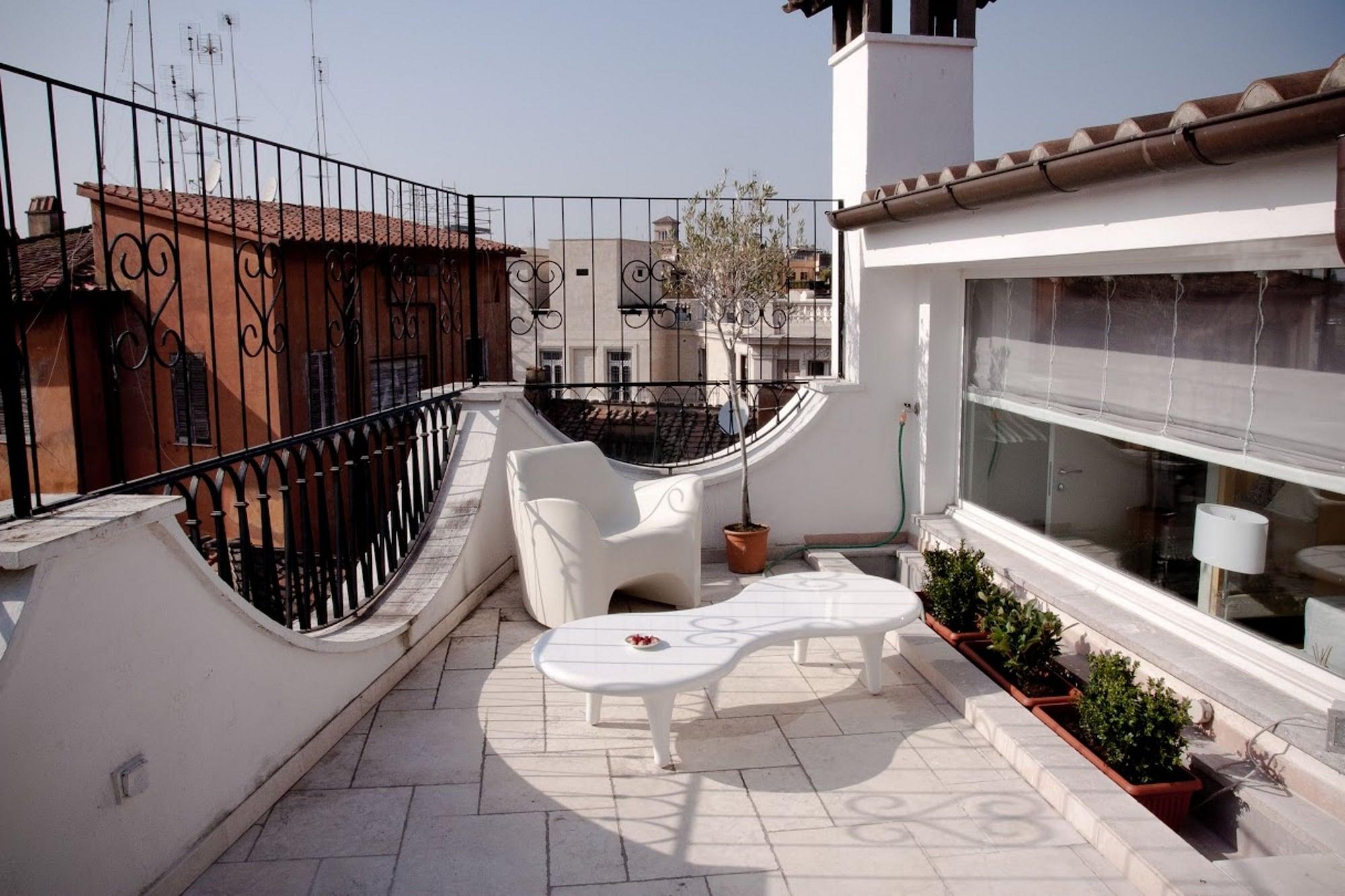 Apart-hotel Trevi 2*