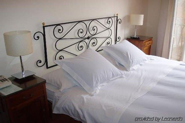Trevi Apart-hotel 2*